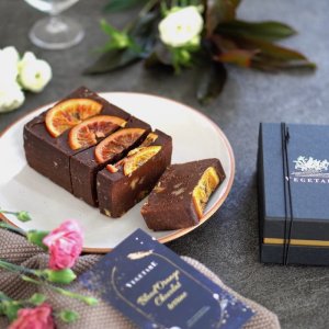 画像3: 宇和島ブラッドオレンジのショコラテリーヌ(化粧箱入り)