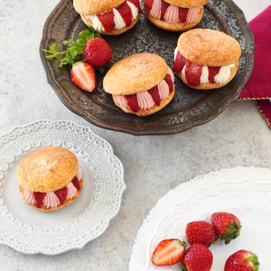 画像6: 苺のダックワーズバターサンド2種5個入り（化粧箱入り）