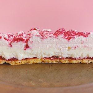 画像9: 幸せの缶ケーキ(あまおう苺のベリーチーズケーキタルト＆国産レモンチーズケーキタルト)【２缶セット】