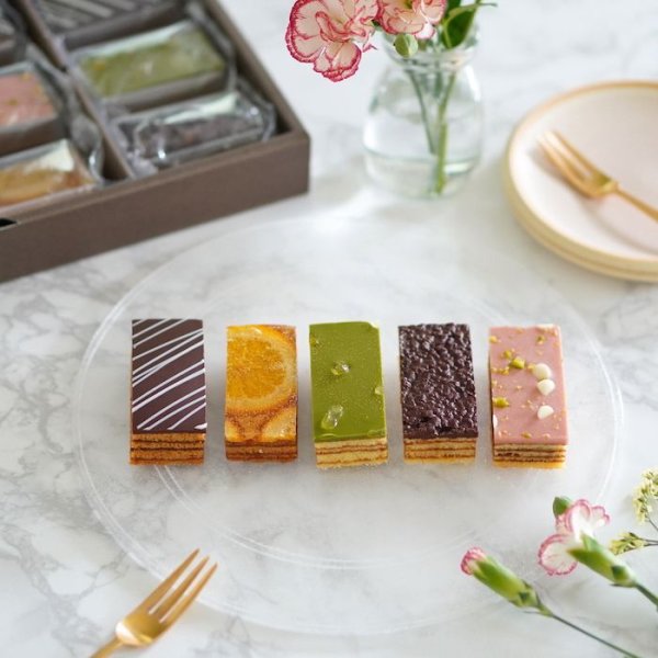 画像9: 白金プラチナバウム(12個入り)化粧箱入り (9)