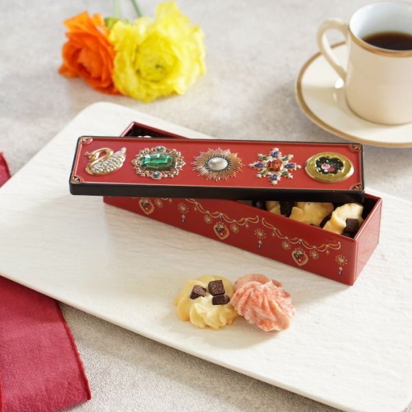 画像10: グルテンフリーのほどけるクッキー2缶&宝石箱クッキー赤1缶セット(化粧箱入り) (10)