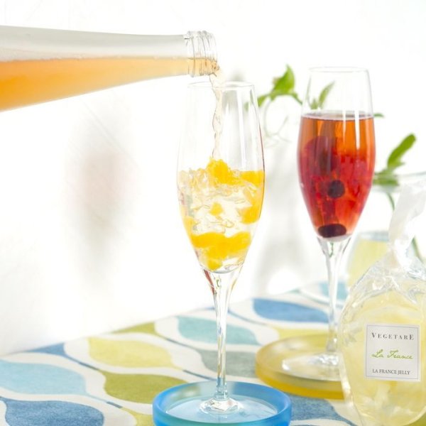 画像2: 【期間限定】国産果実ゼリー(ブルーベリー、ラフランス、白桃)３個セット 化粧箱入り (2)