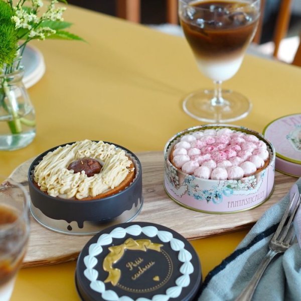 画像4: 幸せの缶ケーキ(あまおう苺のベリーチーズケーキタルト＆熟成和栗のモンブラン)【２缶セット】 (4)